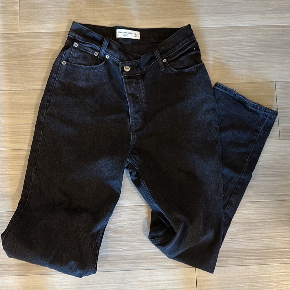 Abercrombie & Fitch The Dad High Rise Jeans